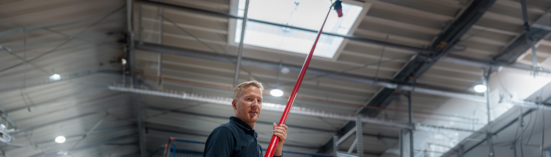 Richard Langen Techniker bei Freihoff bei der Melderprüfung